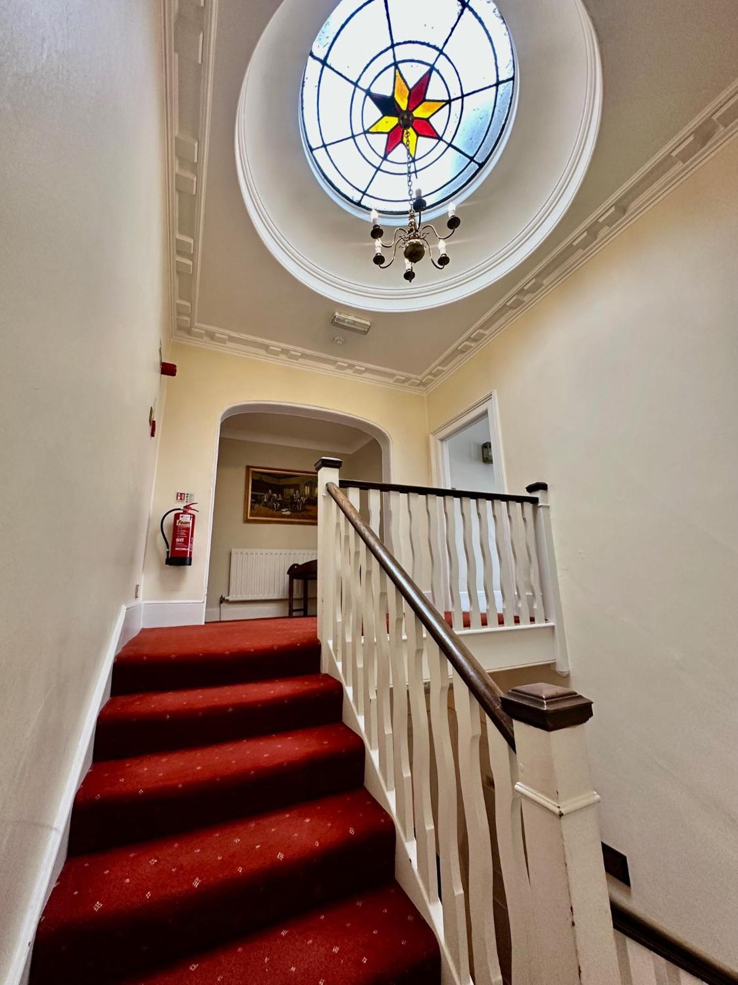 The Angel Posting House & Livery Guildford Exterior photo