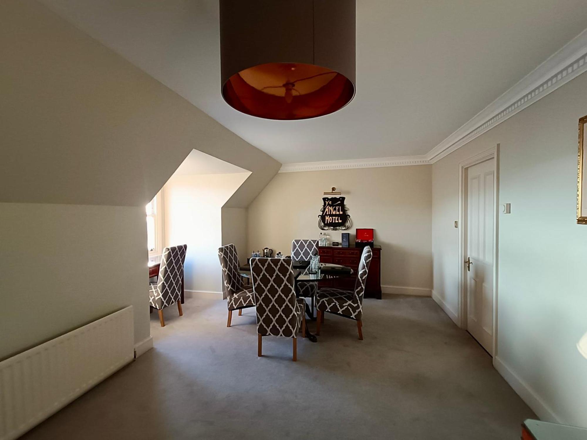 The Angel Posting House & Livery Guildford Exterior photo